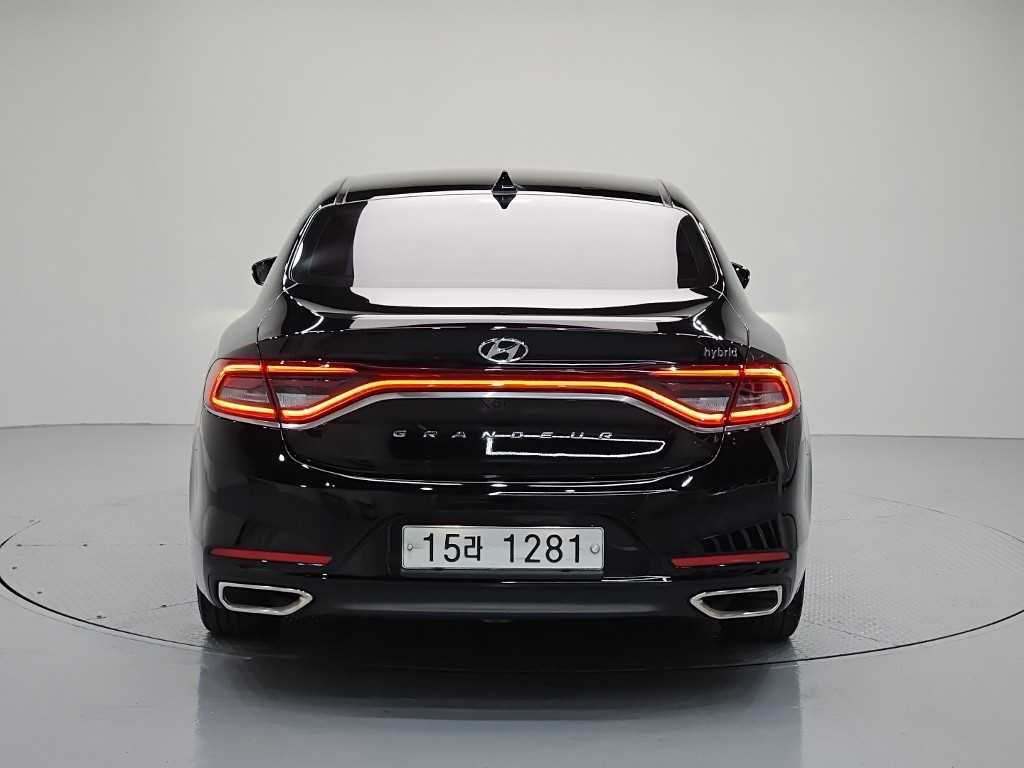HYUNDAI Grandeur - Vista 3