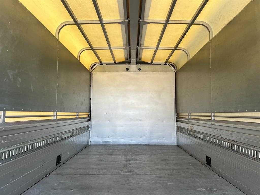 medium and large cargo truck - Vista 8