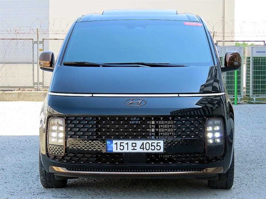 HYUNDAI Staria 2023 Negro - Importación desde Corea - HF Imports Iquique - Foto 1