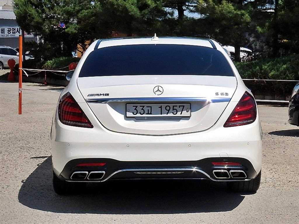 Mercedes Benz S Class - Vista 4