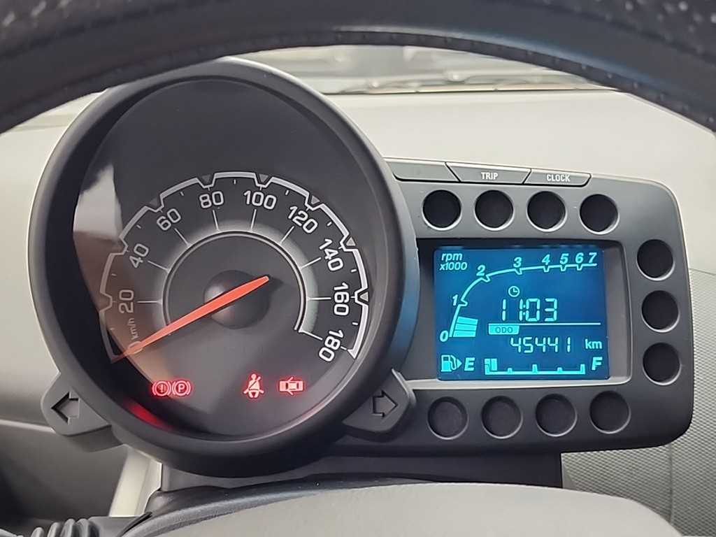 Chevrolet Spark - Vista 6