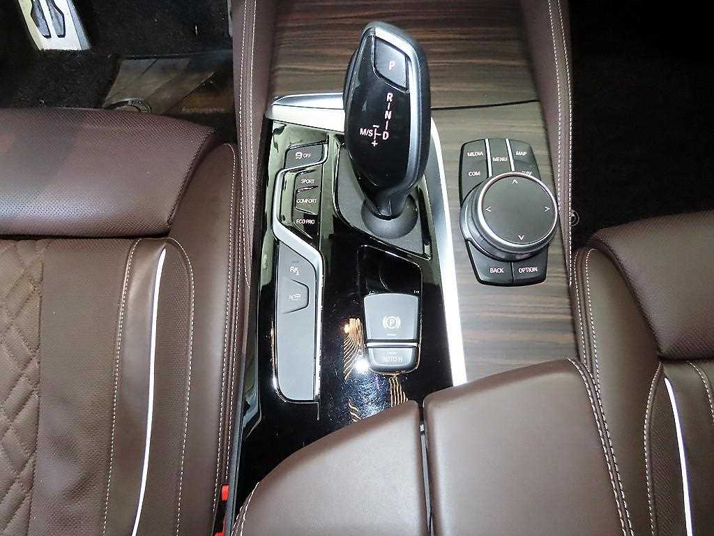 BMW 5 Series - Vista 12