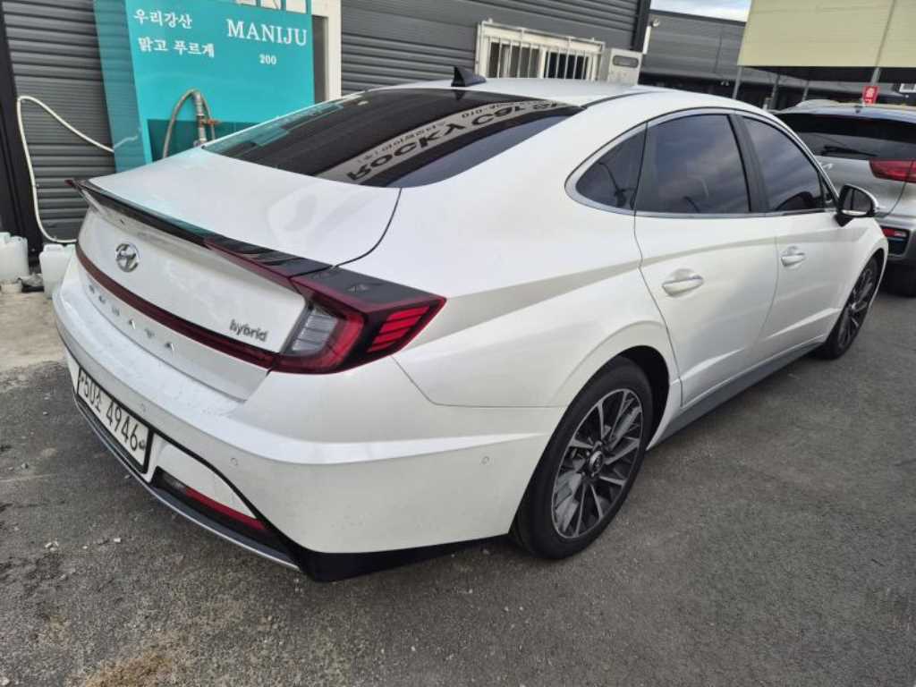 HYUNDAI Sonata - Vista 2