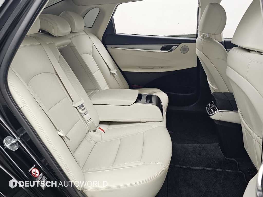 HYUNDAI Grandeur - Vista 12