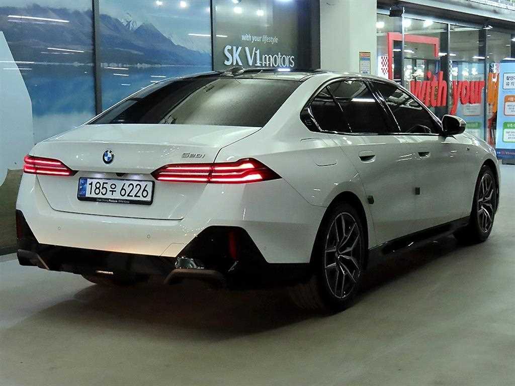 BMW 5 Series - Vista 4