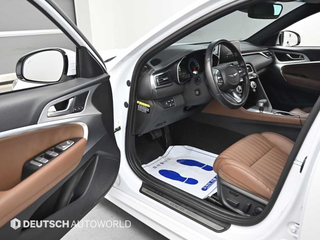 Genesis G70 - Vista 11