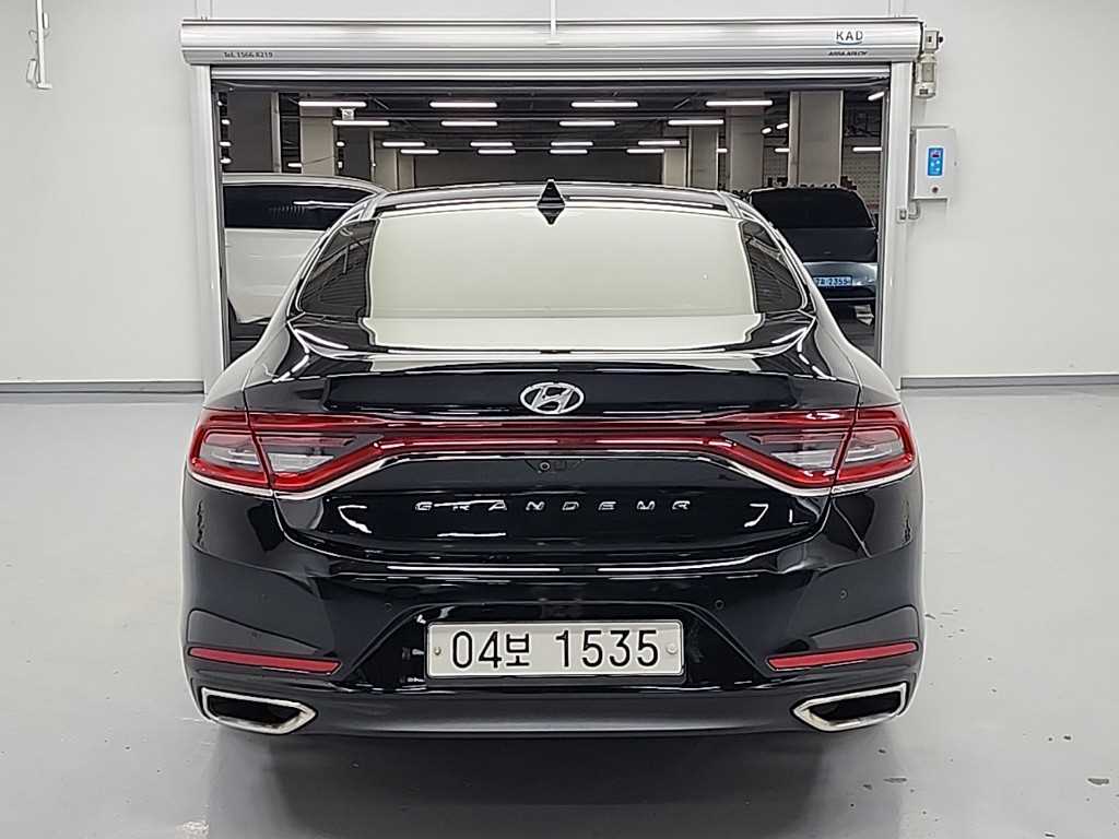 HYUNDAI Grandeur - Vista 3