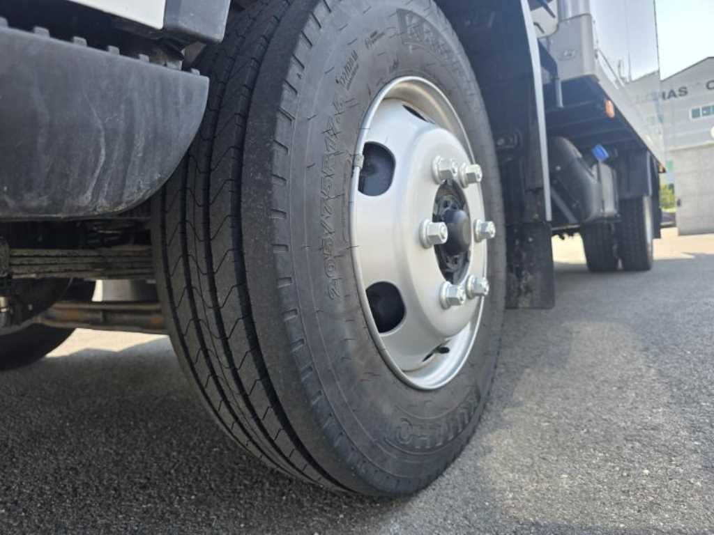 medium and large cargo truck 2026 Blanco - Importación desde Corea - HF Imports Iquique - Foto 16
