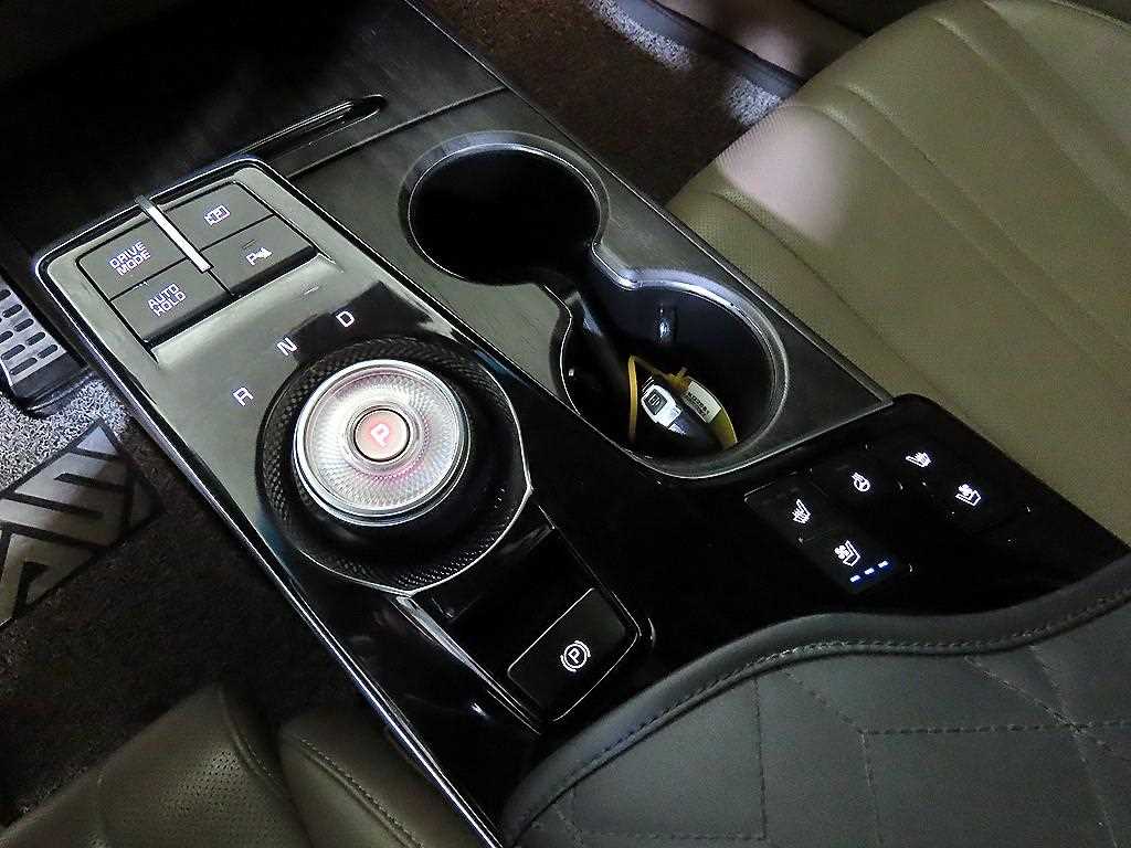 KIA K8 - Vista 12