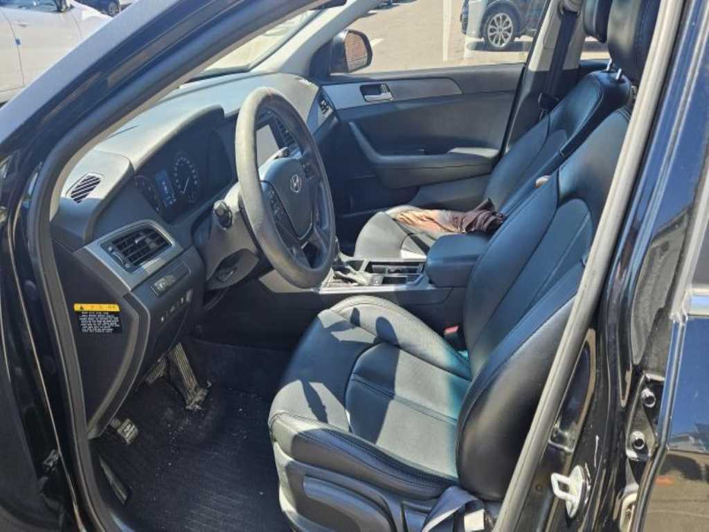 HYUNDAI Sonata - Vista 8