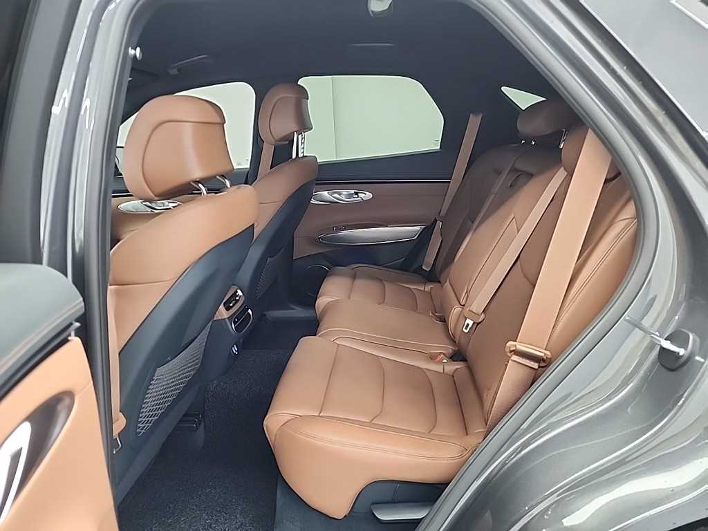 Genesis GV70 - Vista 12