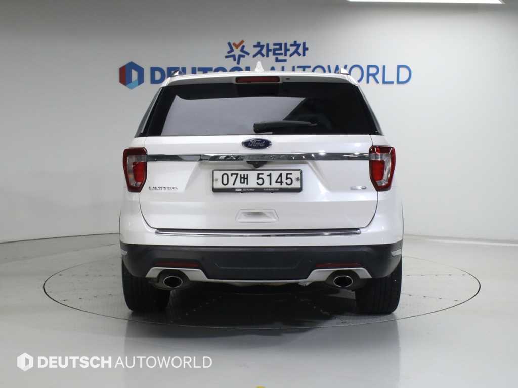 Ford Explorer - Vista 4