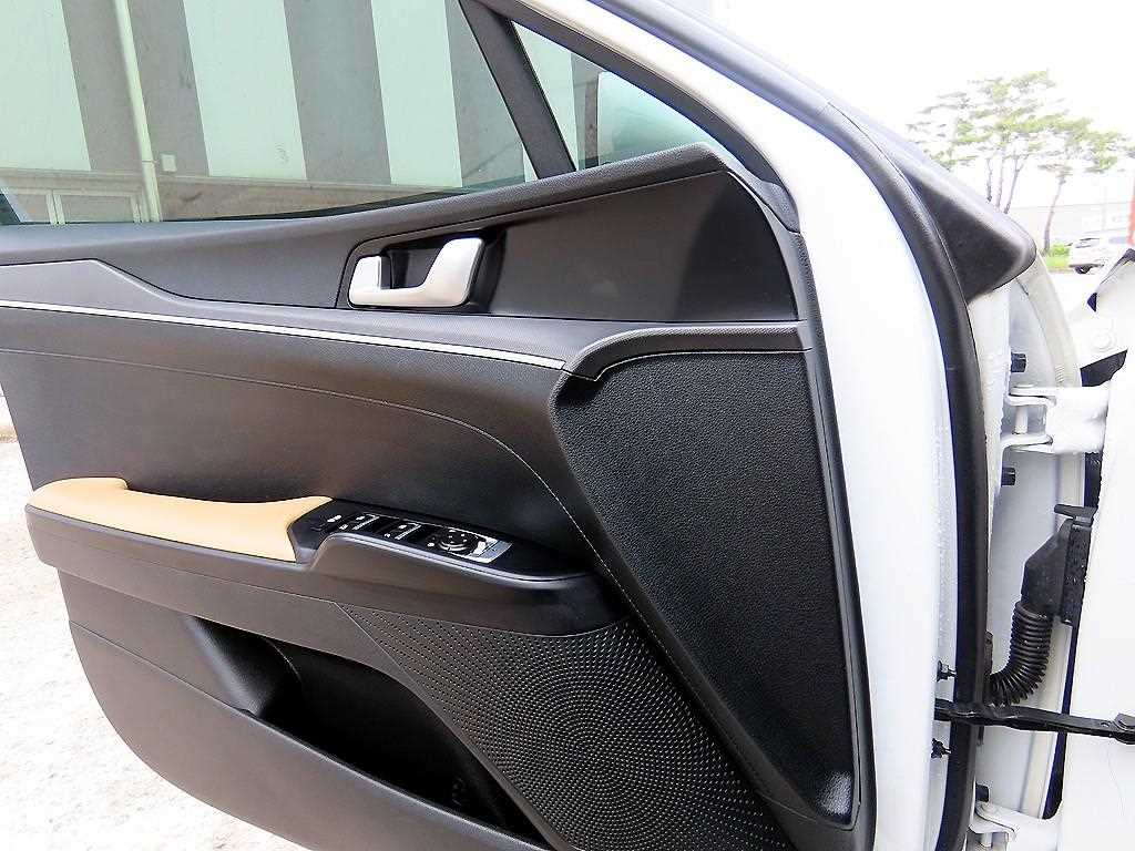 KIA K5 - Vista 11
