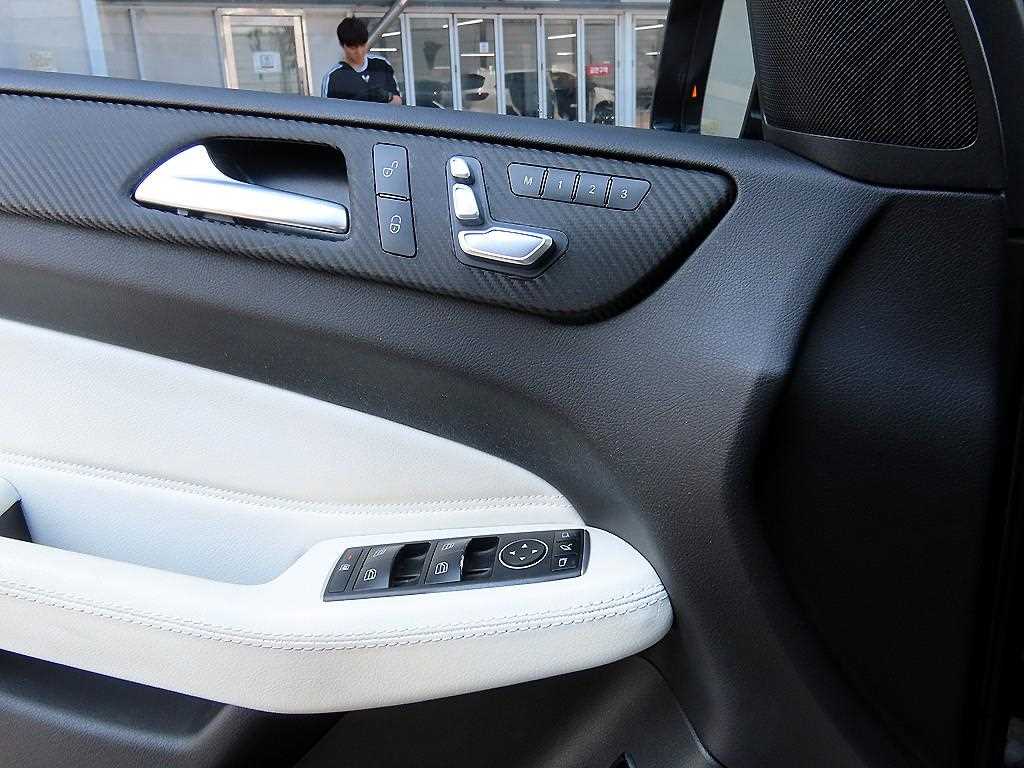 Mercedes Benz GLE Class - Vista 11