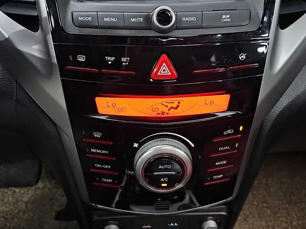 Ssangyong Tivoli - Vista 10