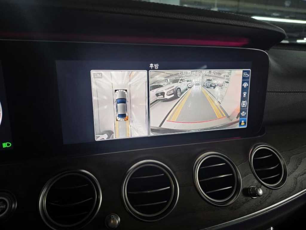 Mercedes Benz E class - Vista 7