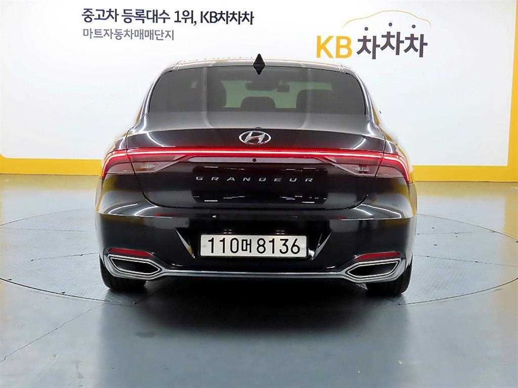 HYUNDAI Grandeur - Vista 3