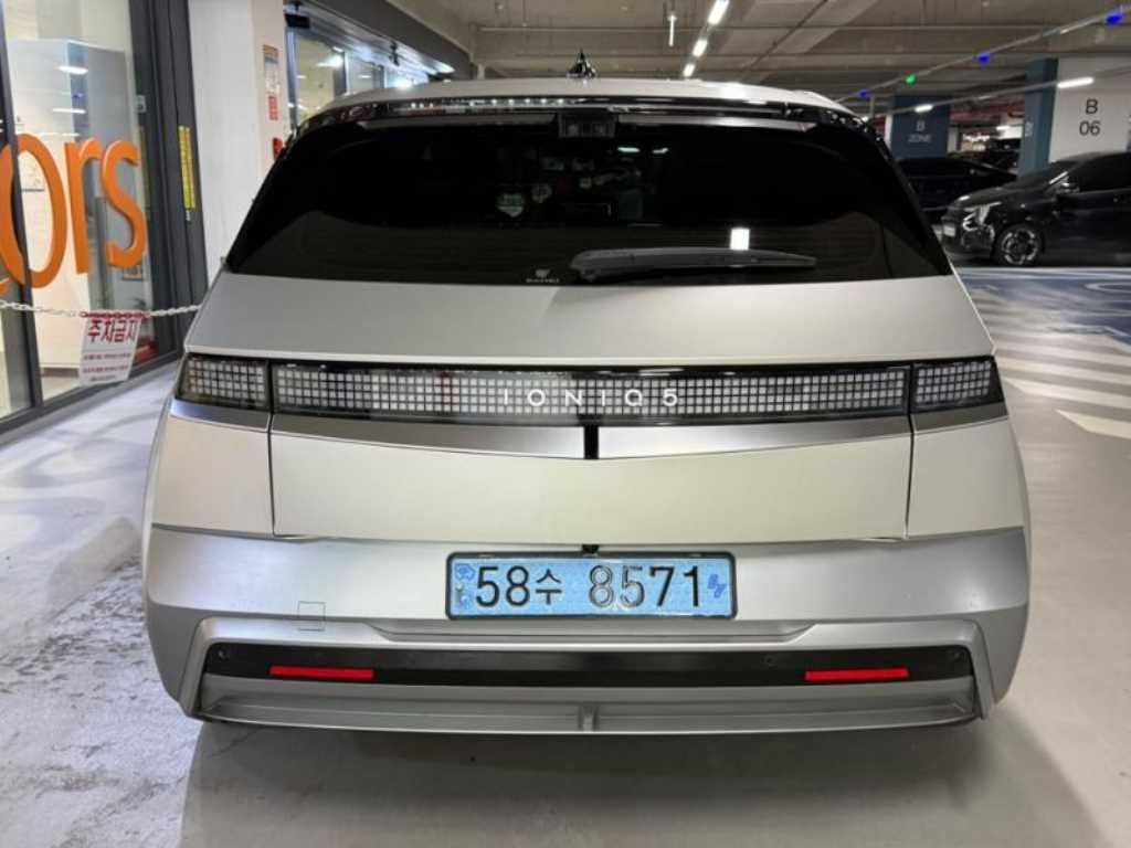 HYUNDAI Ioniq 5 - Vista 5