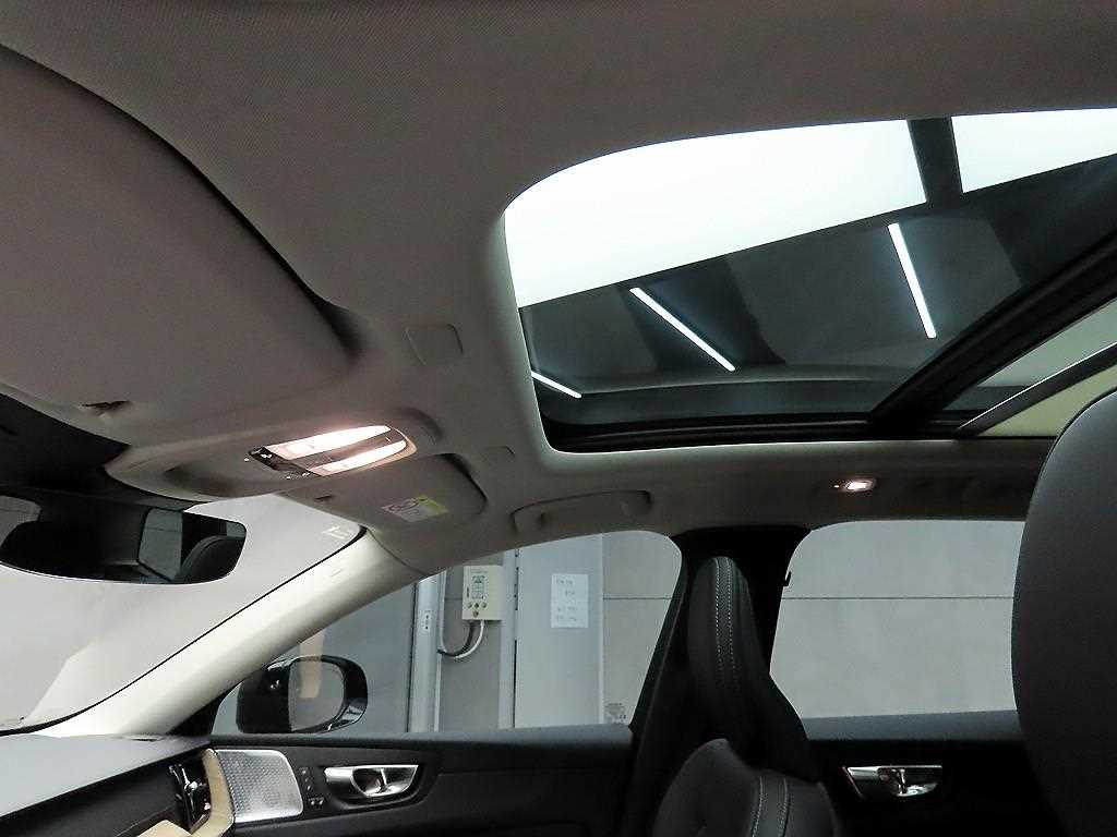 Volvo XC60 2026 Negro - Importación desde Corea - HF Imports Iquique - Foto 15