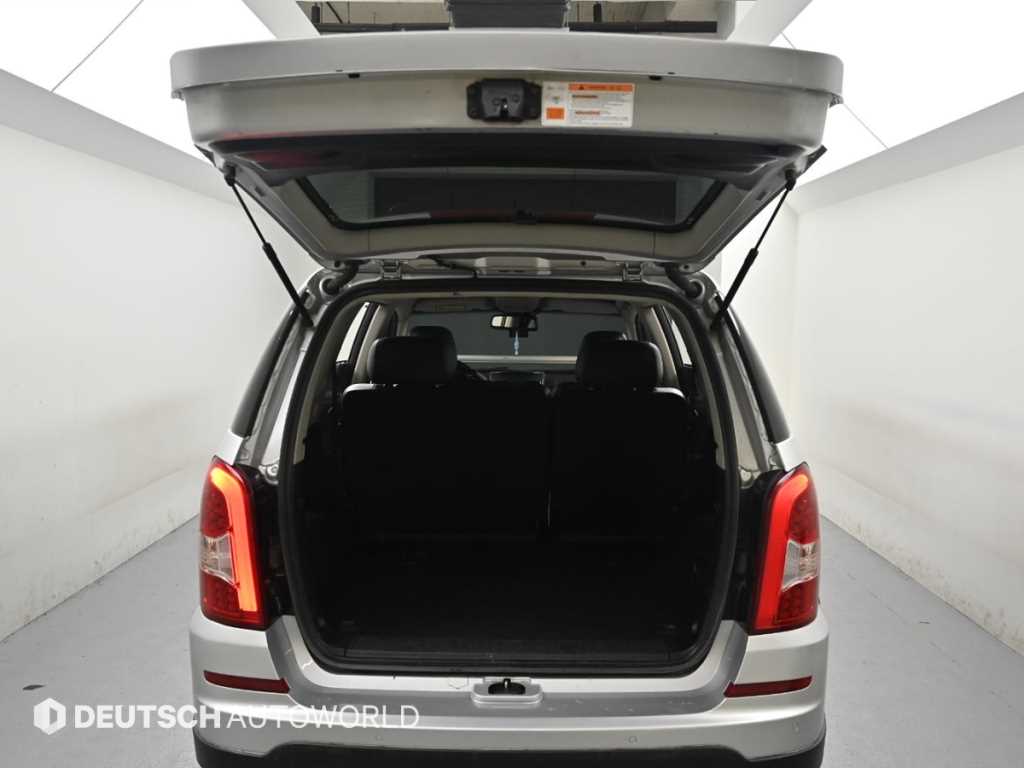 Ssangyong Rexton 2017 Plateado - Importación desde Corea - HF Imports Iquique - Foto 19