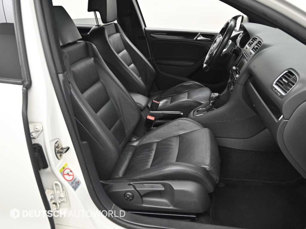 Volkswagen Golf - Vista 10