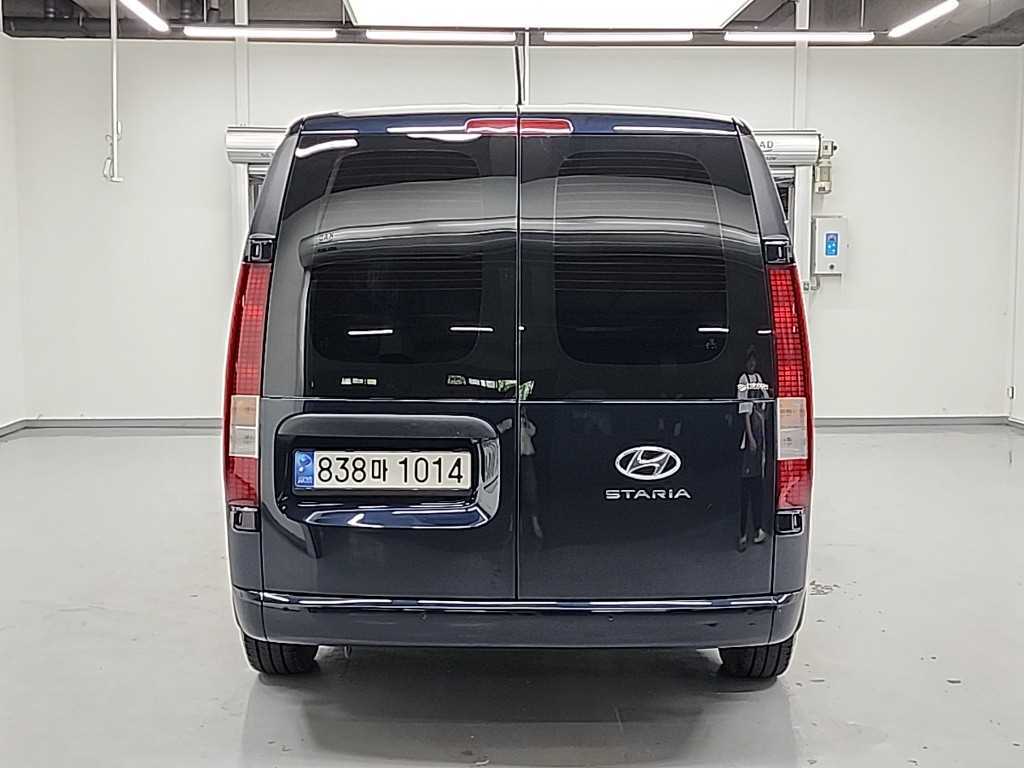 HYUNDAI Staria - Vista 3