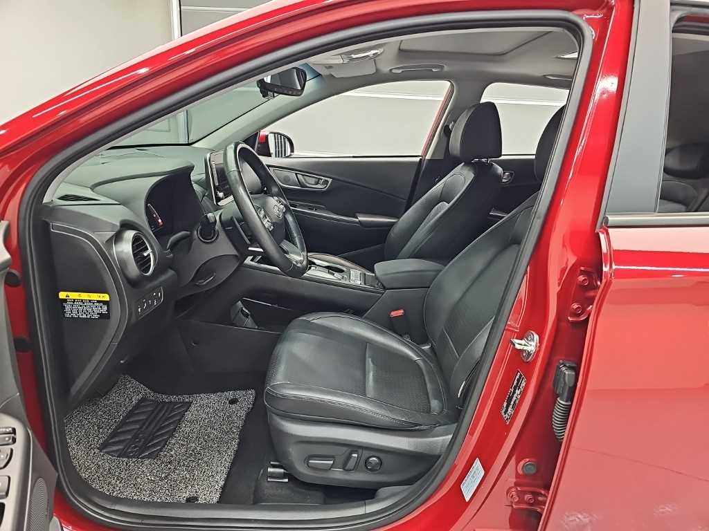 HYUNDAI Kona - Vista 11