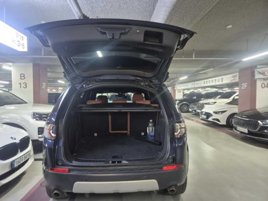 Land Rover Discovery Sports - Vista 6