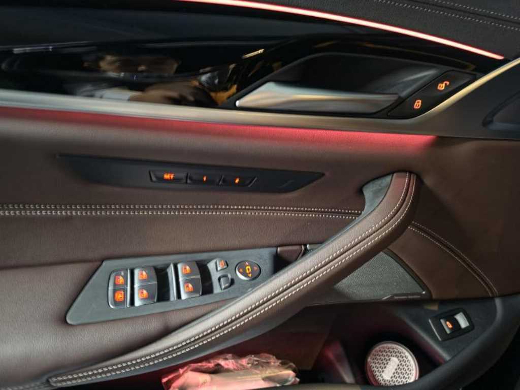BMW 5 Series - Vista 6