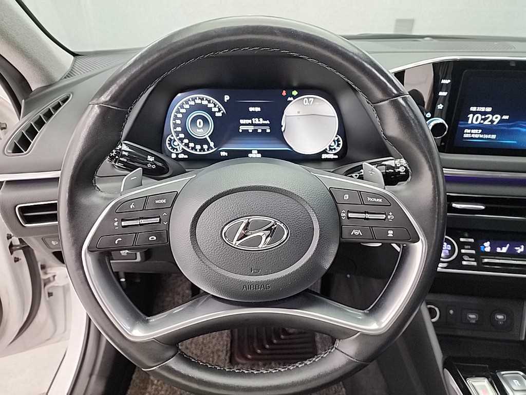 HYUNDAI Sonata - Vista 9