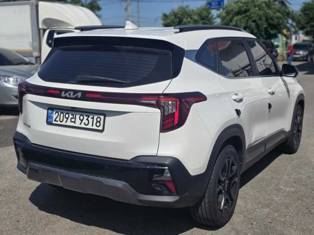 KIA Seltos - Vista 3