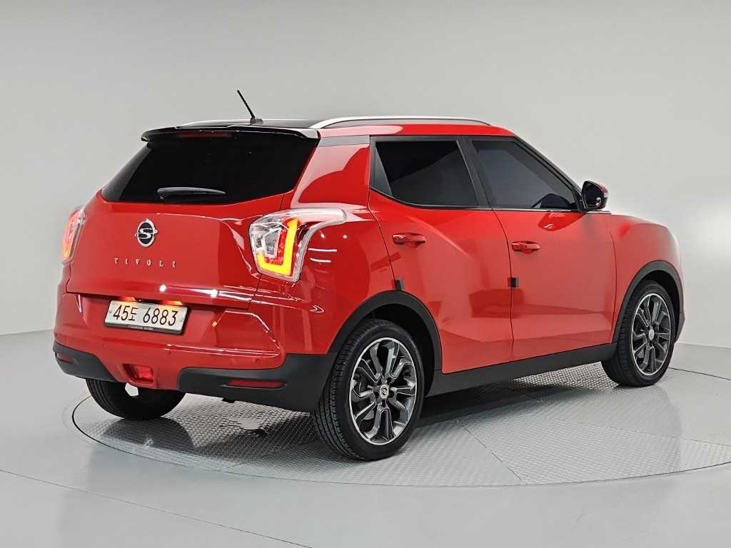 Ssangyong Tivoli - Vista 4