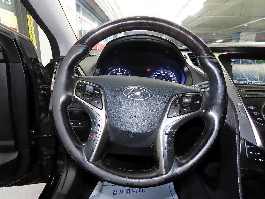 HYUNDAI Grandeur - Vista 8