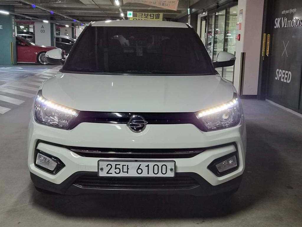 Ssangyong Tivoli - Vista 2