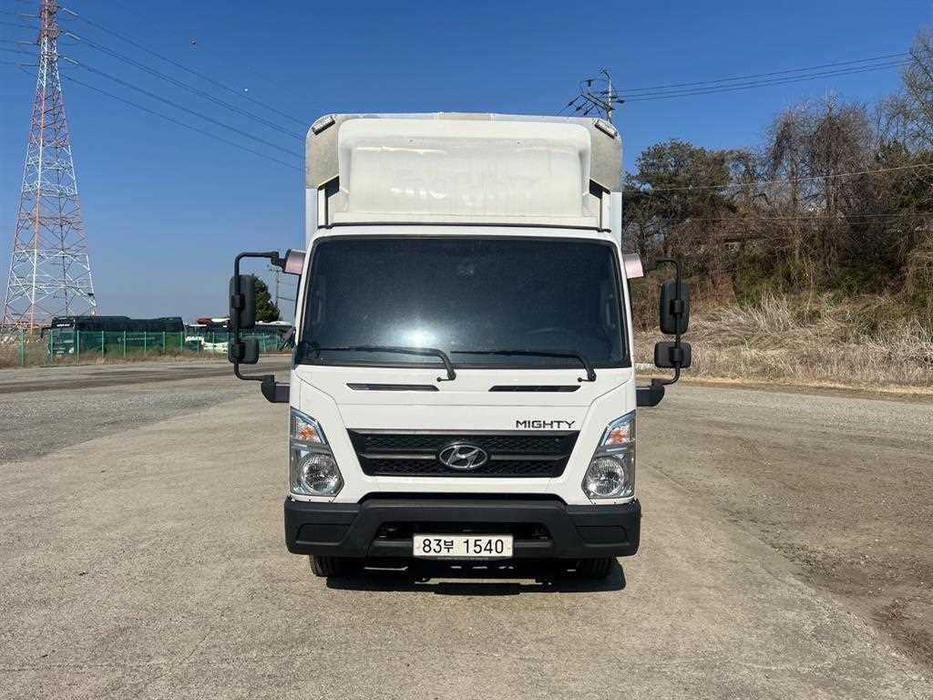 medium and large cargo truck - Vista 2