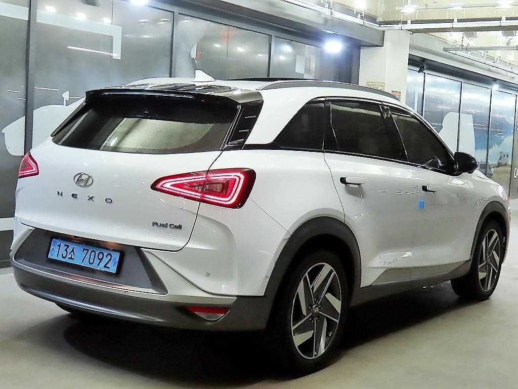HYUNDAI Nexo - Vista 4