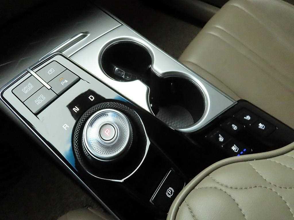 KIA K8 - Vista 10