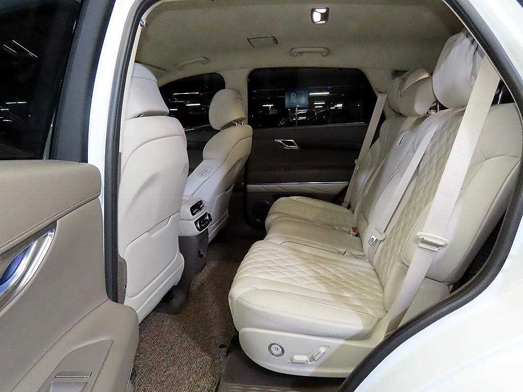 Genesis GV80 - Vista 7