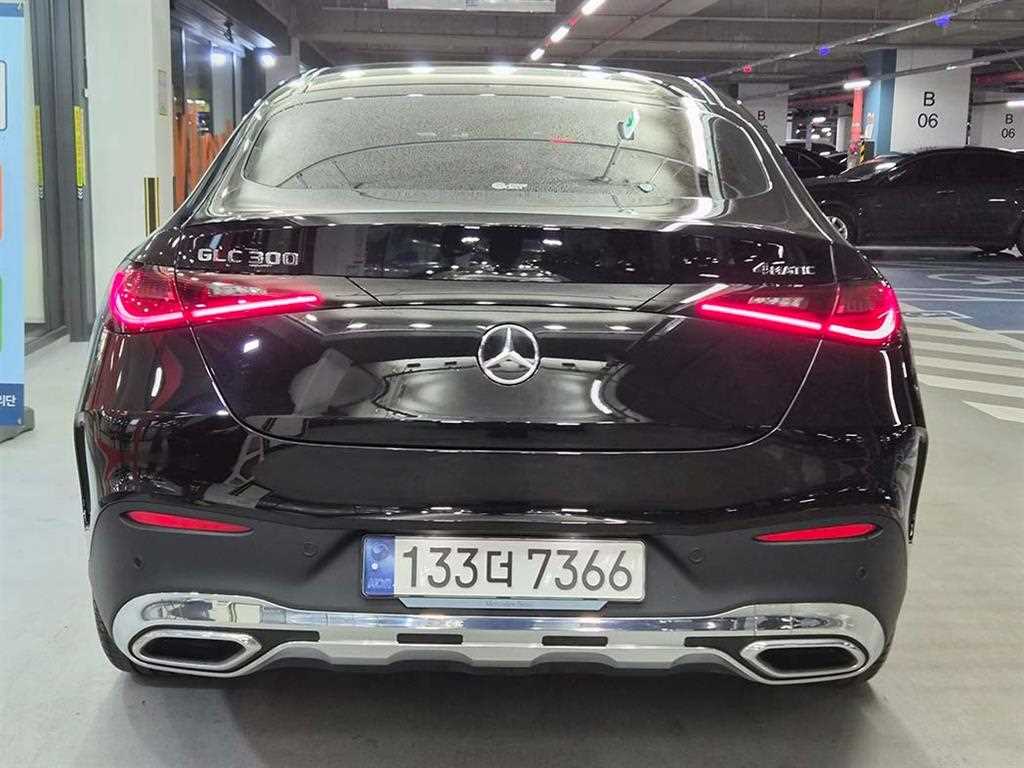 Mercedes Benz GLC Class - Vista 5