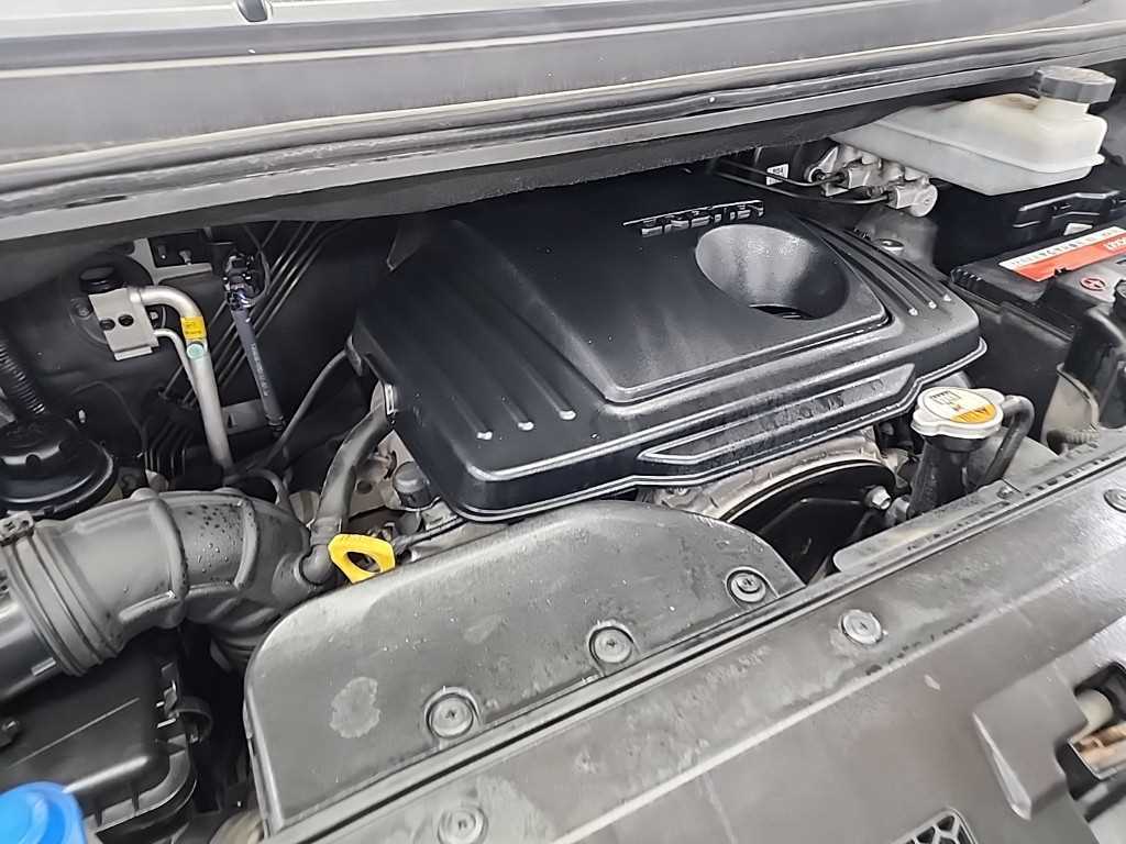 HYUNDAI Starex - Vista 5