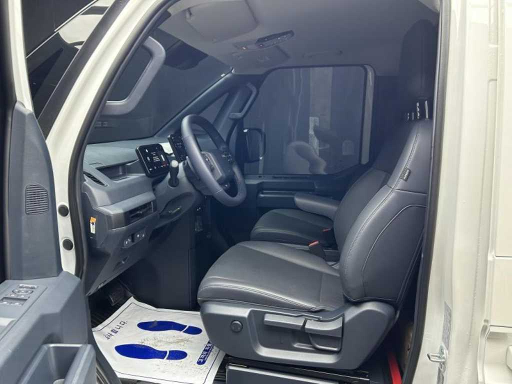 KIA PV5 - Vista 6