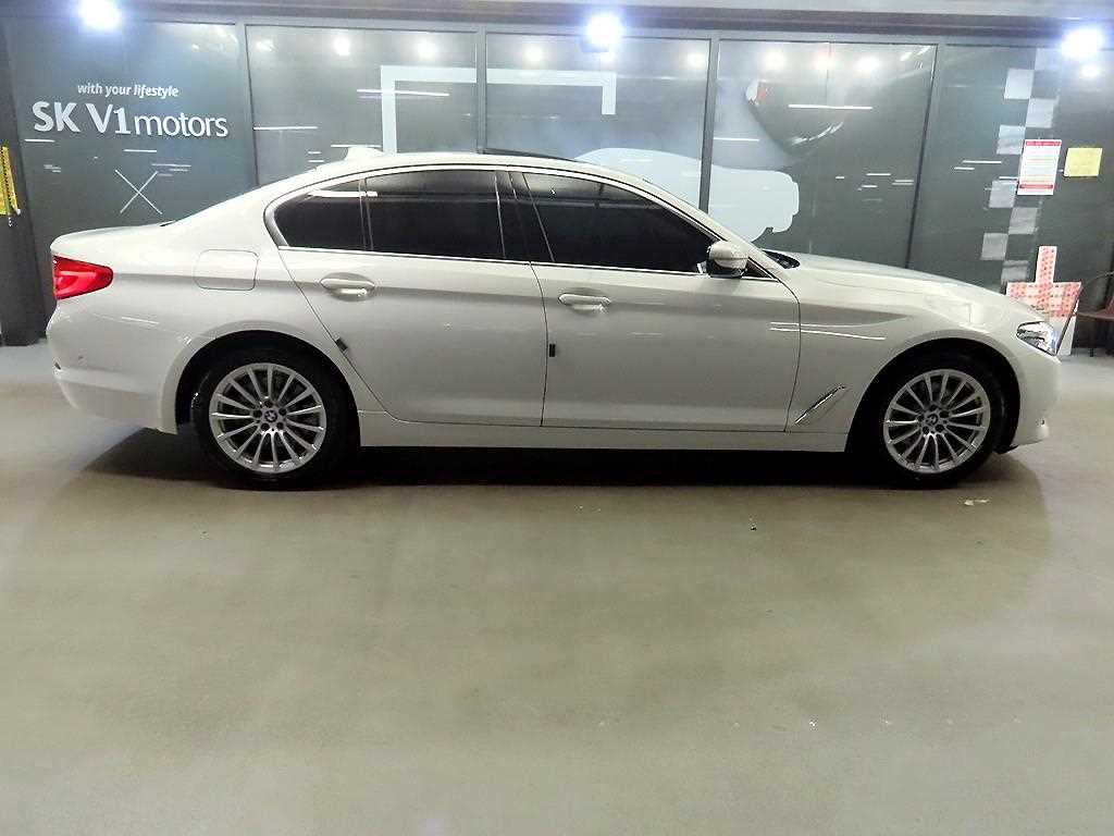 BMW 5 Series - Vista 3