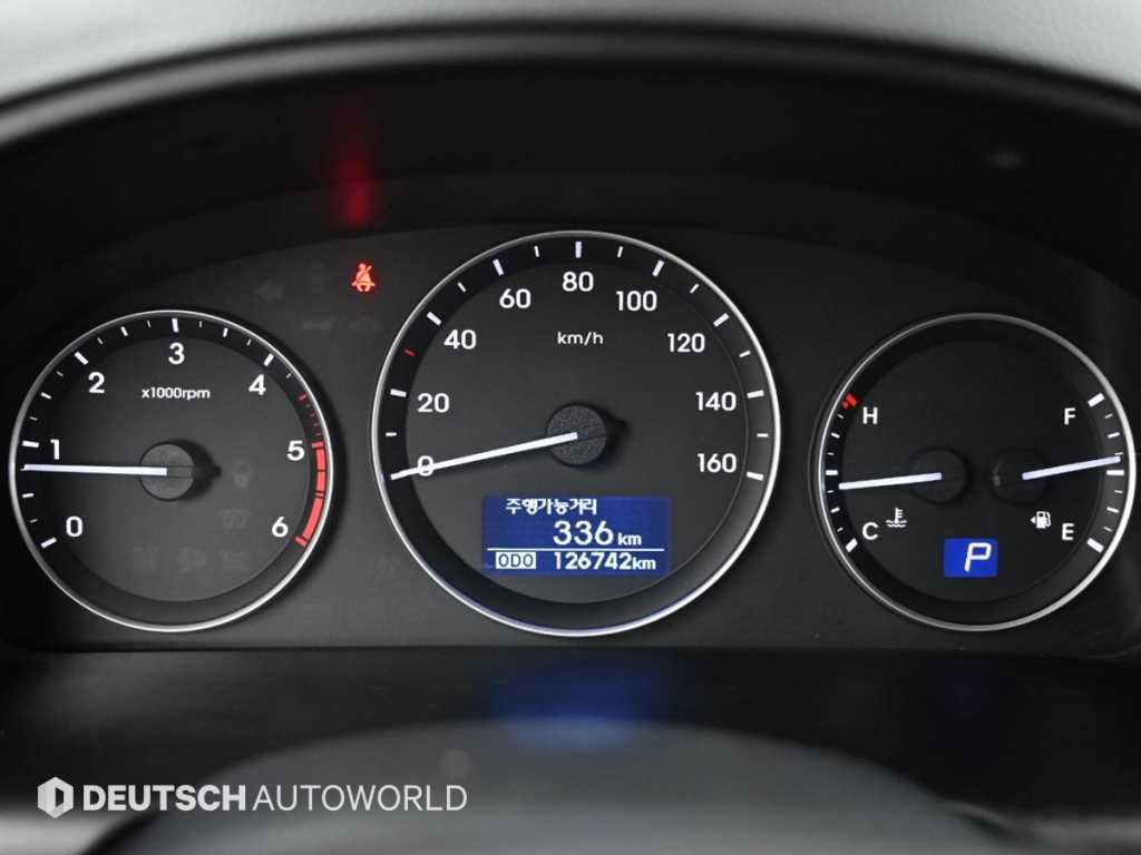 HYUNDAI Starex - Vista 8