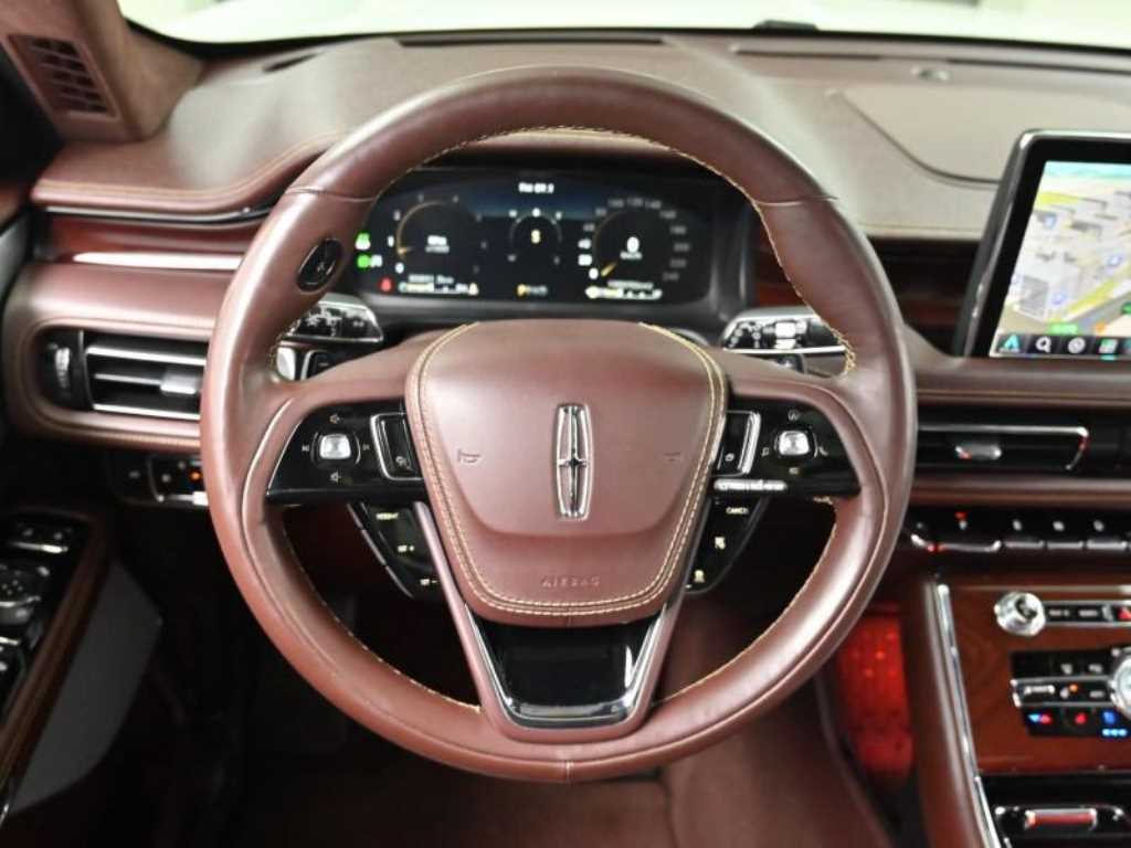 Lincoln Aviator - Vista 9