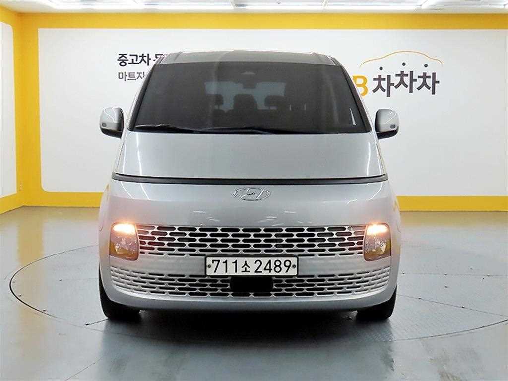 HYUNDAI Staria 2022 Plateado - Importación desde Corea - HF Imports Iquique - Foto 1