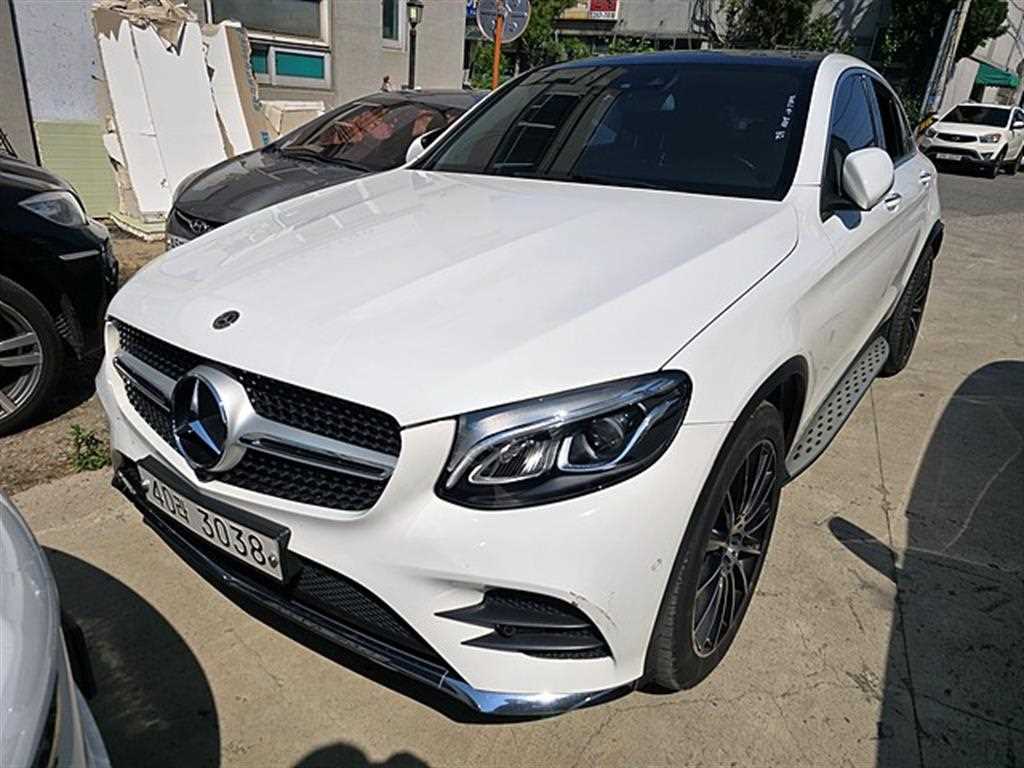 Mercedes Benz GLC Class 2018 Blanco - Importación desde Corea - HF Imports Iquique - Foto 1