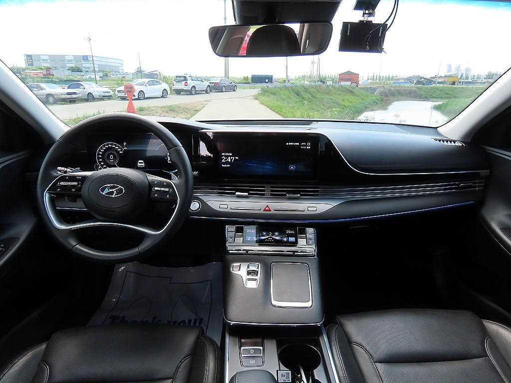 HYUNDAI Grandeur - Vista 9