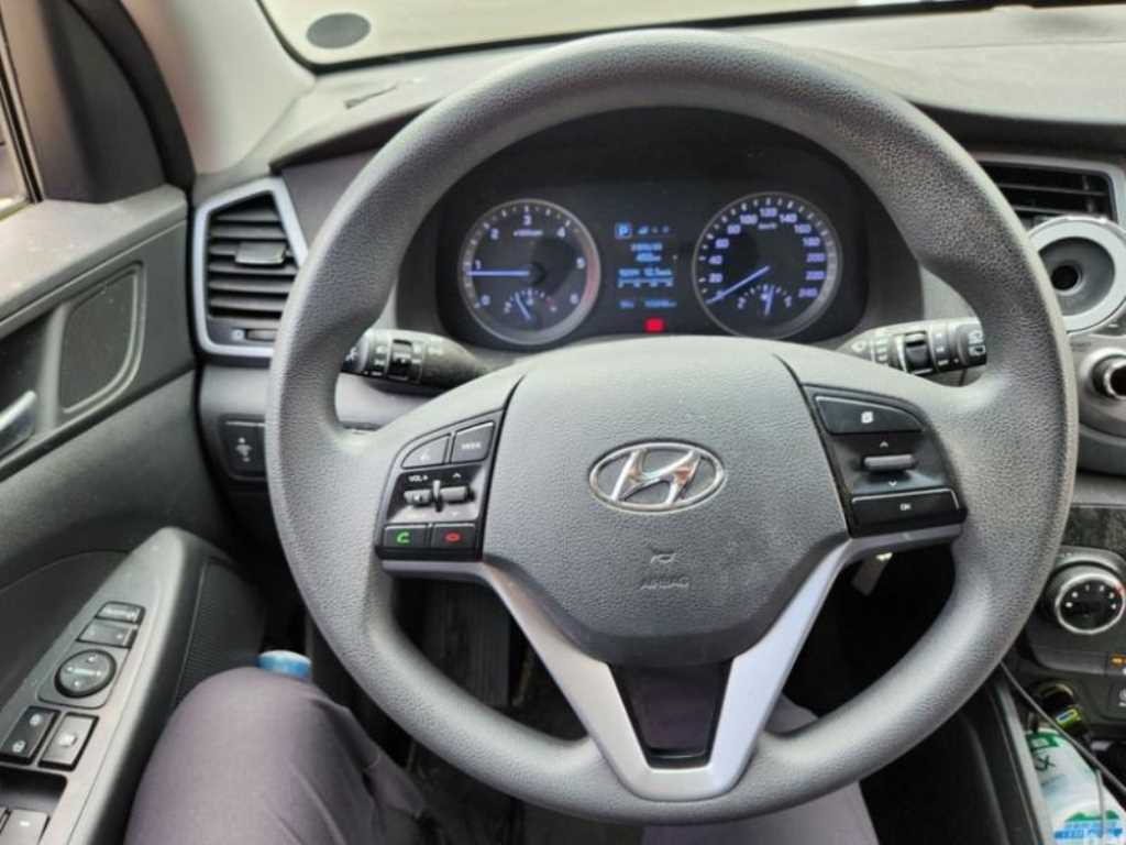 HYUNDAI Tucson - Vista 5