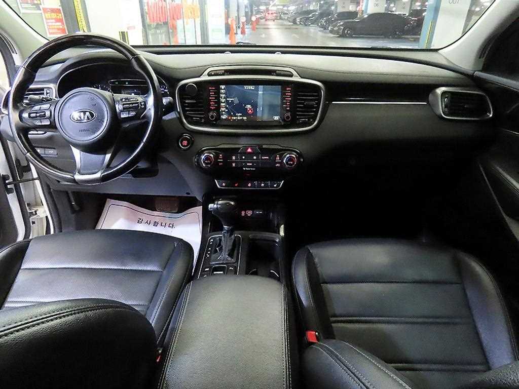 KIA Sorento - Vista 10
