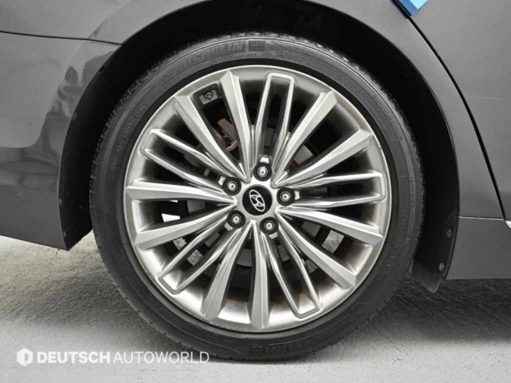 HYUNDAI Grandeur - Vista 5